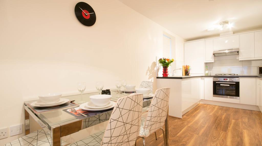 Arnos Apartments Finchley Bilik gambar