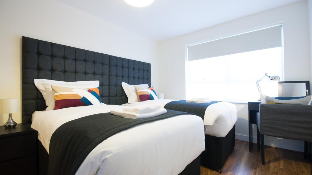Arnos Apartments Finchley Bilik gambar